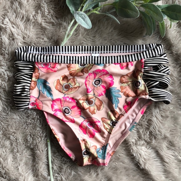 No Boundaries Other - 5 for $20! Adorable high waisted swim bottoms 💗